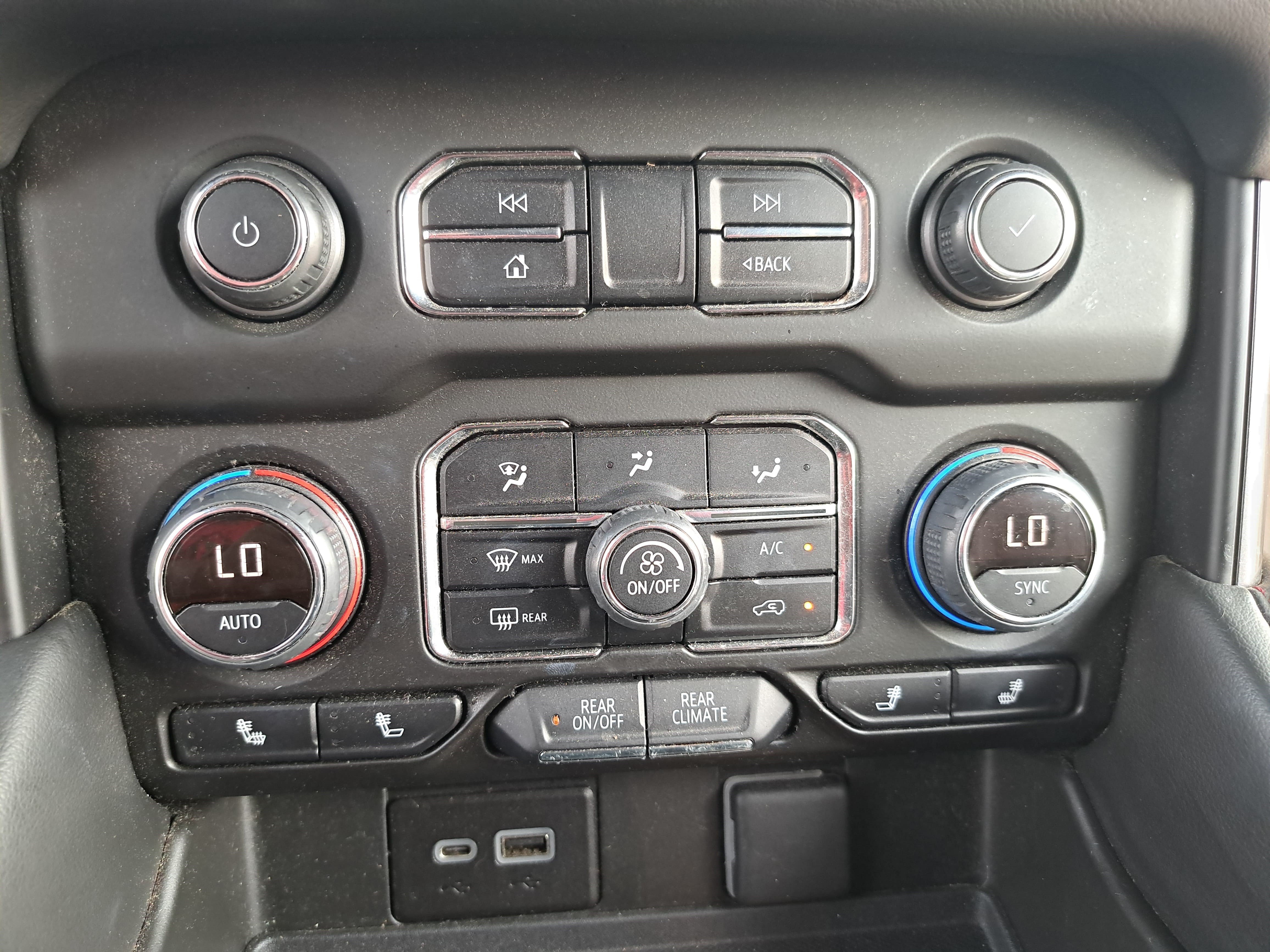 Used 2021 Chevrolet Tahoe RST AWD/4WD image 23