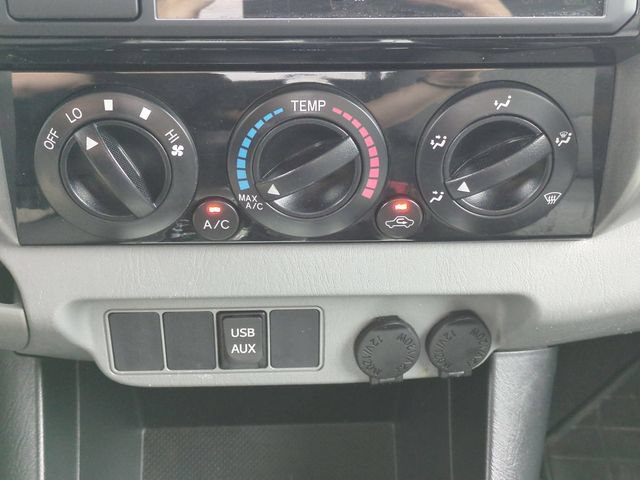 Used 2013 Toyota Tacoma PreRunner w/ SR5 Pkg RWD image 23