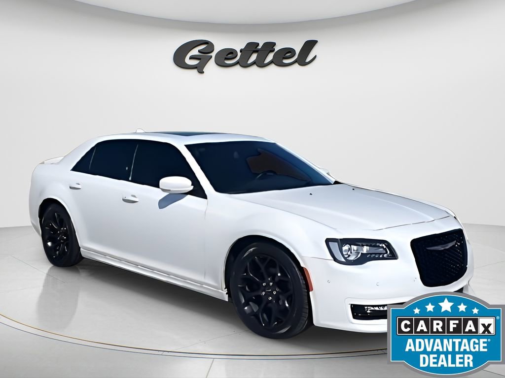 Used 2020 Chrysler 300 S w/ 300S Premium Group image 2