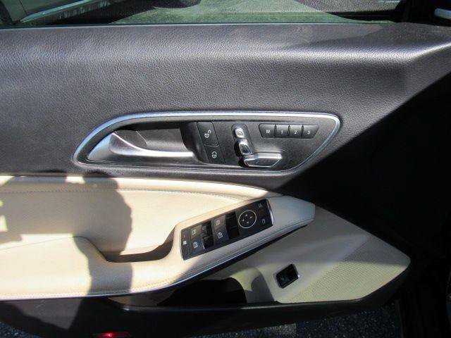 Used 2019 Mercedes-Benz CLA 250 4MATIC image 12