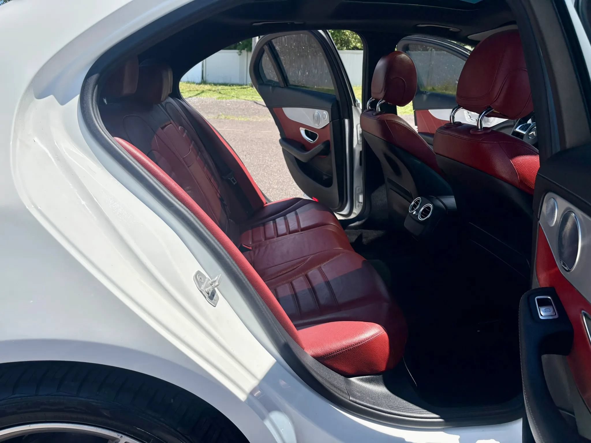 Used 2016 Mercedes-Benz C 300 4MATIC Sedan image 22