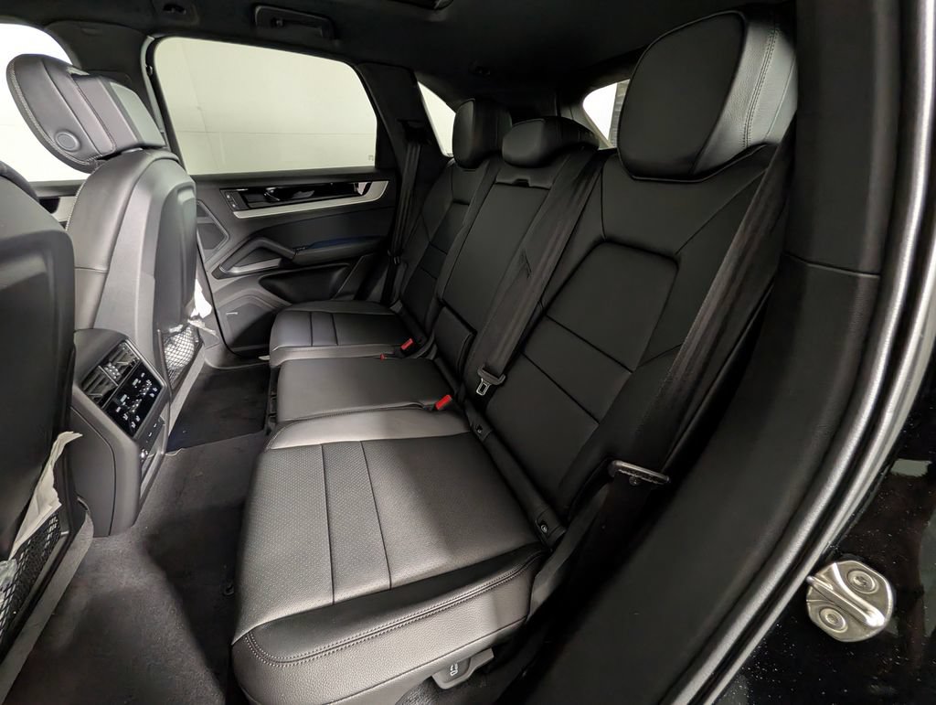New 2026 Porsche Cayenne AWD/4WD image 24