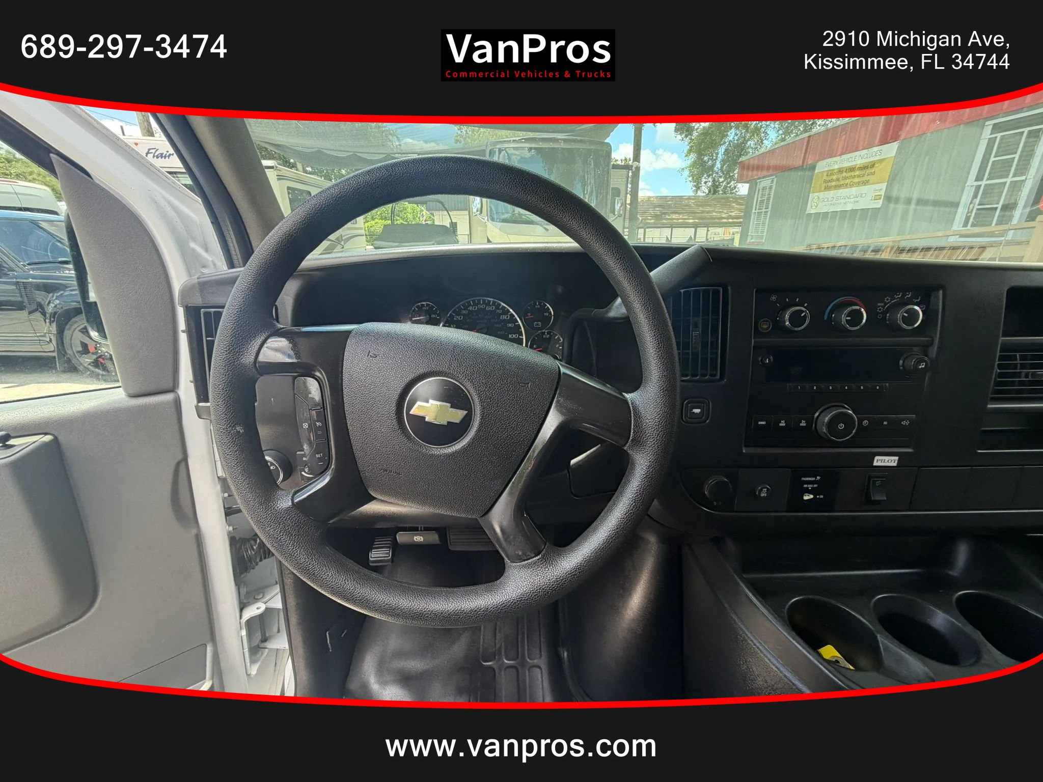 Used 2013 Chevrolet Express 3500 Extended RWD image 10