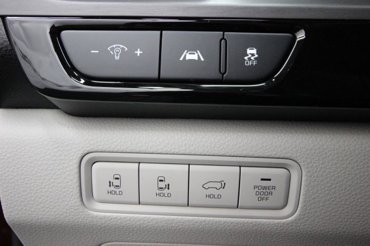 Used 2022 Kia Carnival SX image 13