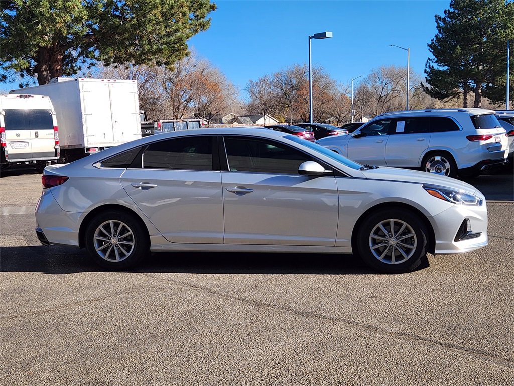 Used 2019 Hyundai Sonata SE image 2