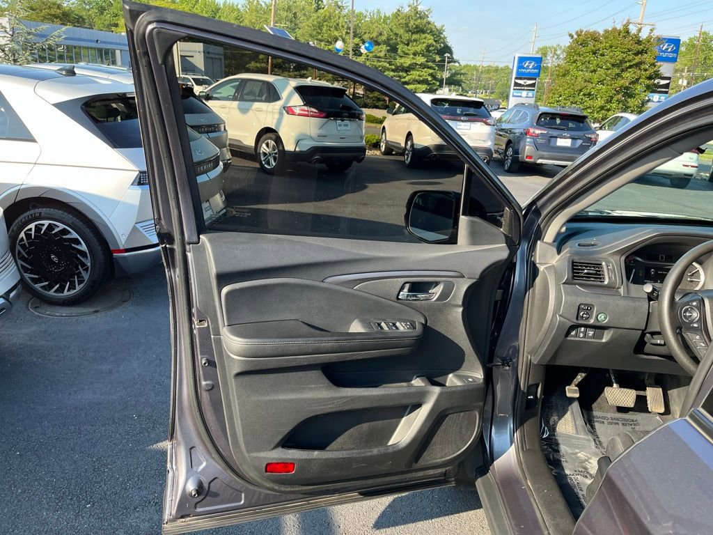 Used 2020 Honda Ridgeline Sport image 23