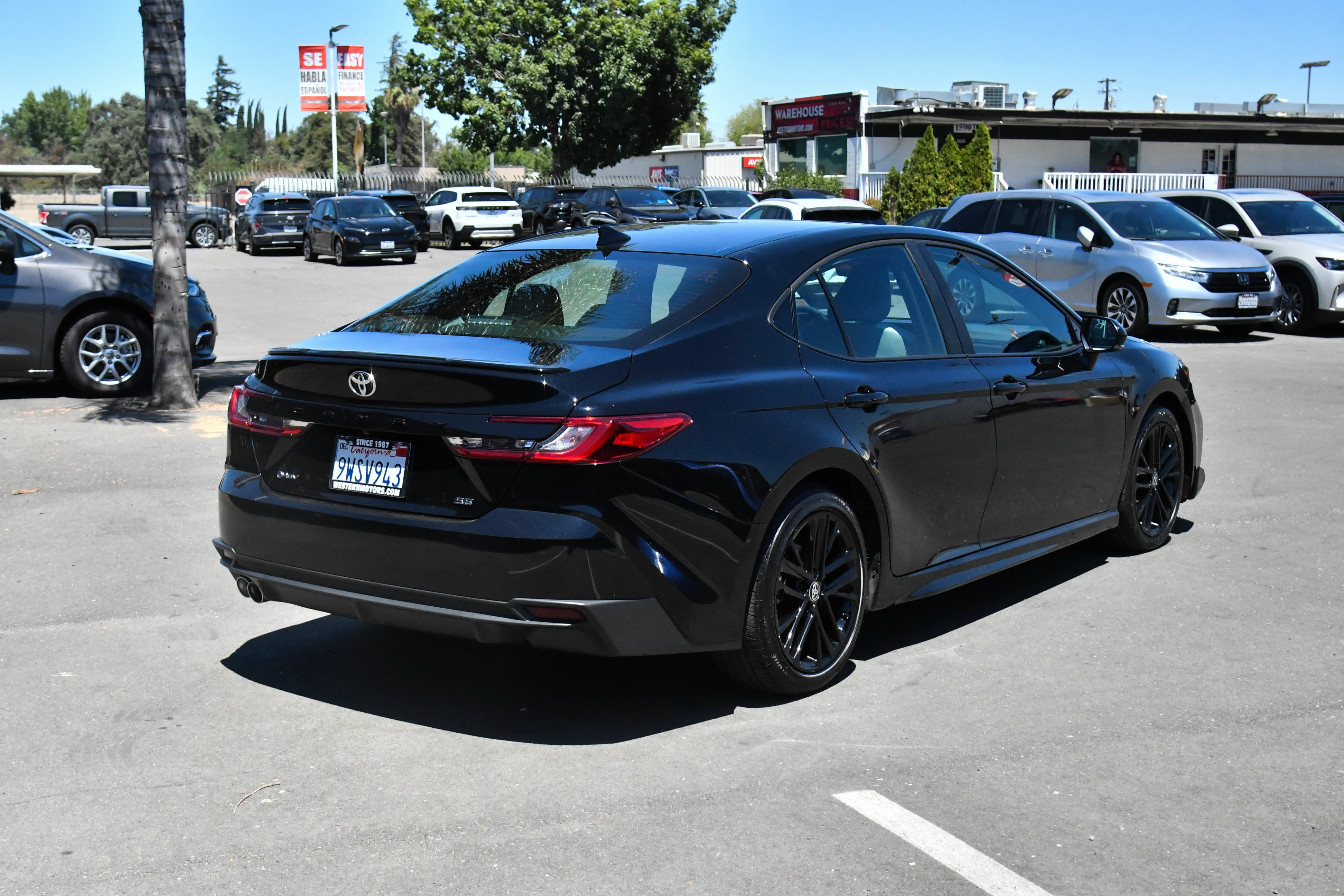 Used 2026 Toyota Camry SE w/ Convenience Package FWD image 8