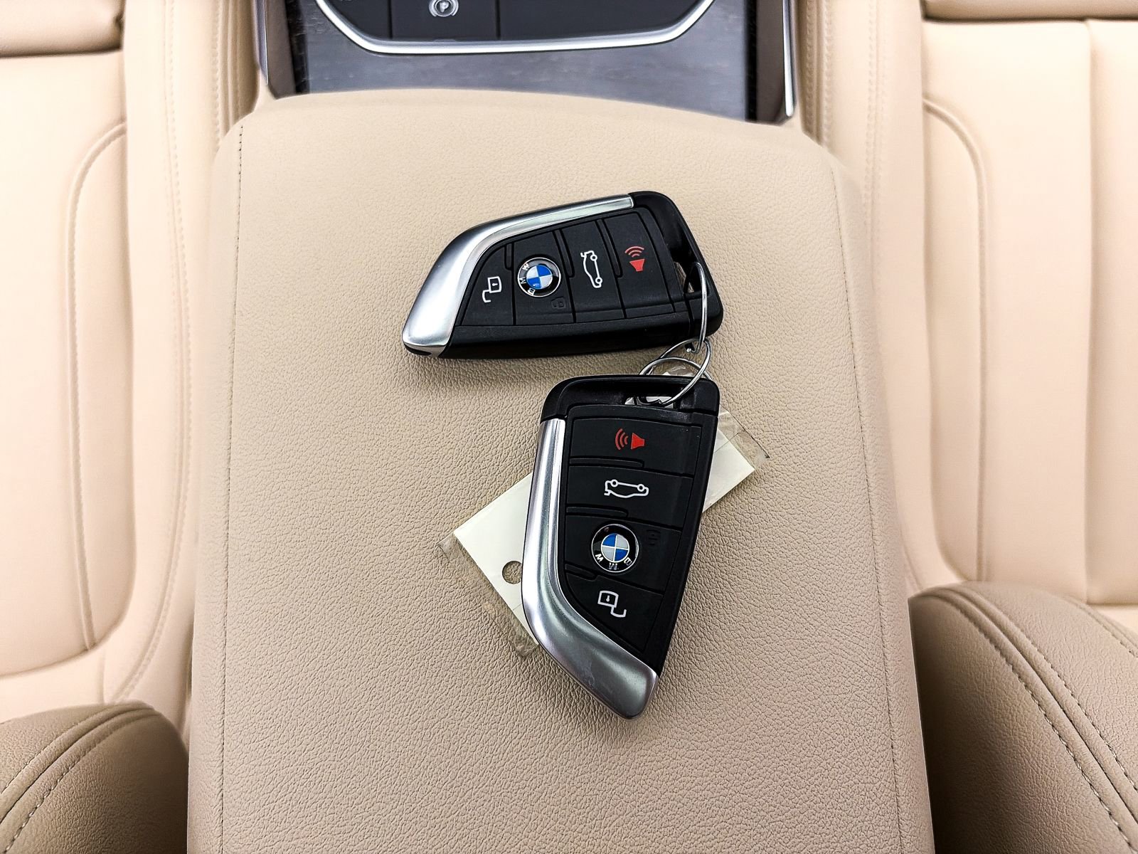 Used 2021 BMW 330e xDrive w/ Convenience Package AWD/4WD image 29