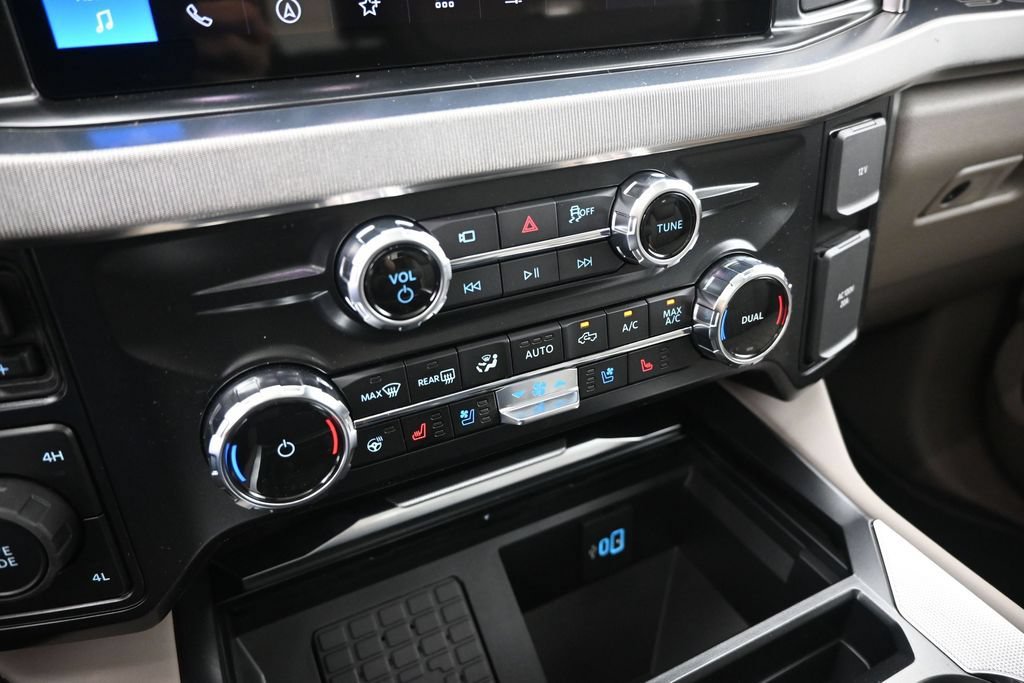 New 2026 Ford F250 Platinum w/ Platinum Plus Package AWD/4WD image 17