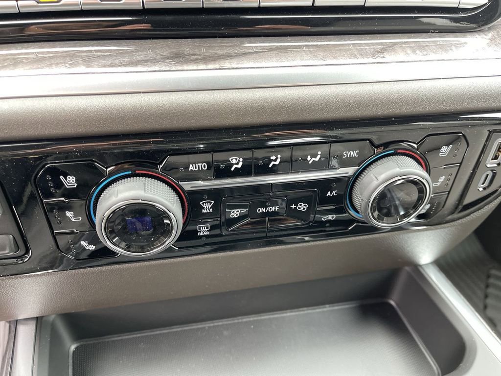 New 2026 Chevrolet Silverado 1500 LTZ w/ LTZ Premium Package image 18