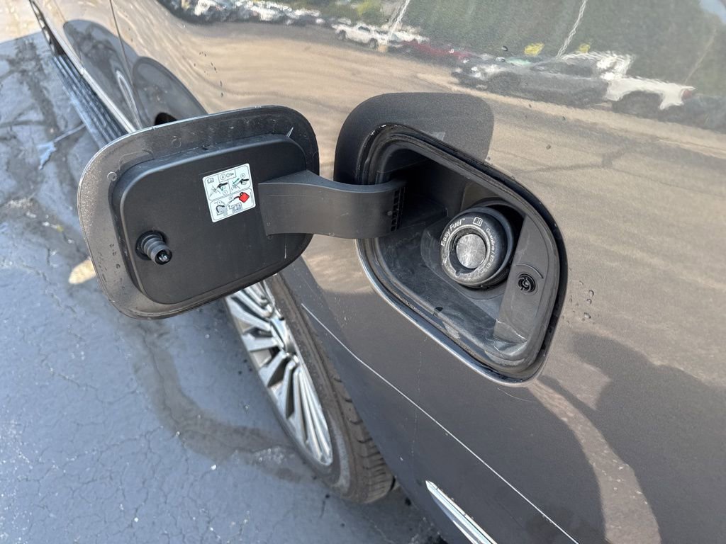 Used 2018 Lincoln Navigator L Reserve w/ Technology Package image 15