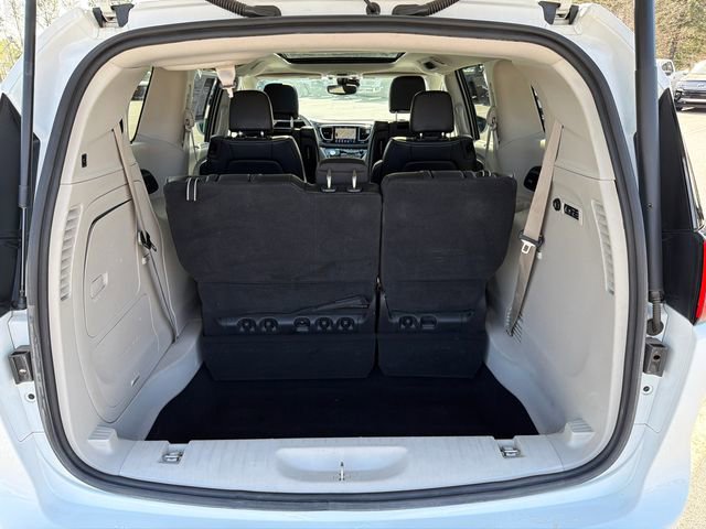 Used 2018 Chrysler Pacifica Limited w/ Advanced Safetytec Group image 17