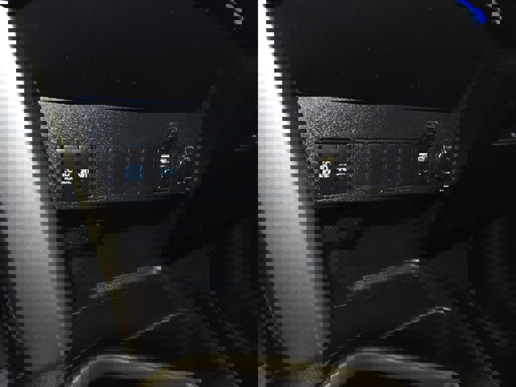 Used 2018 Toyota RAV4 XLE image 20