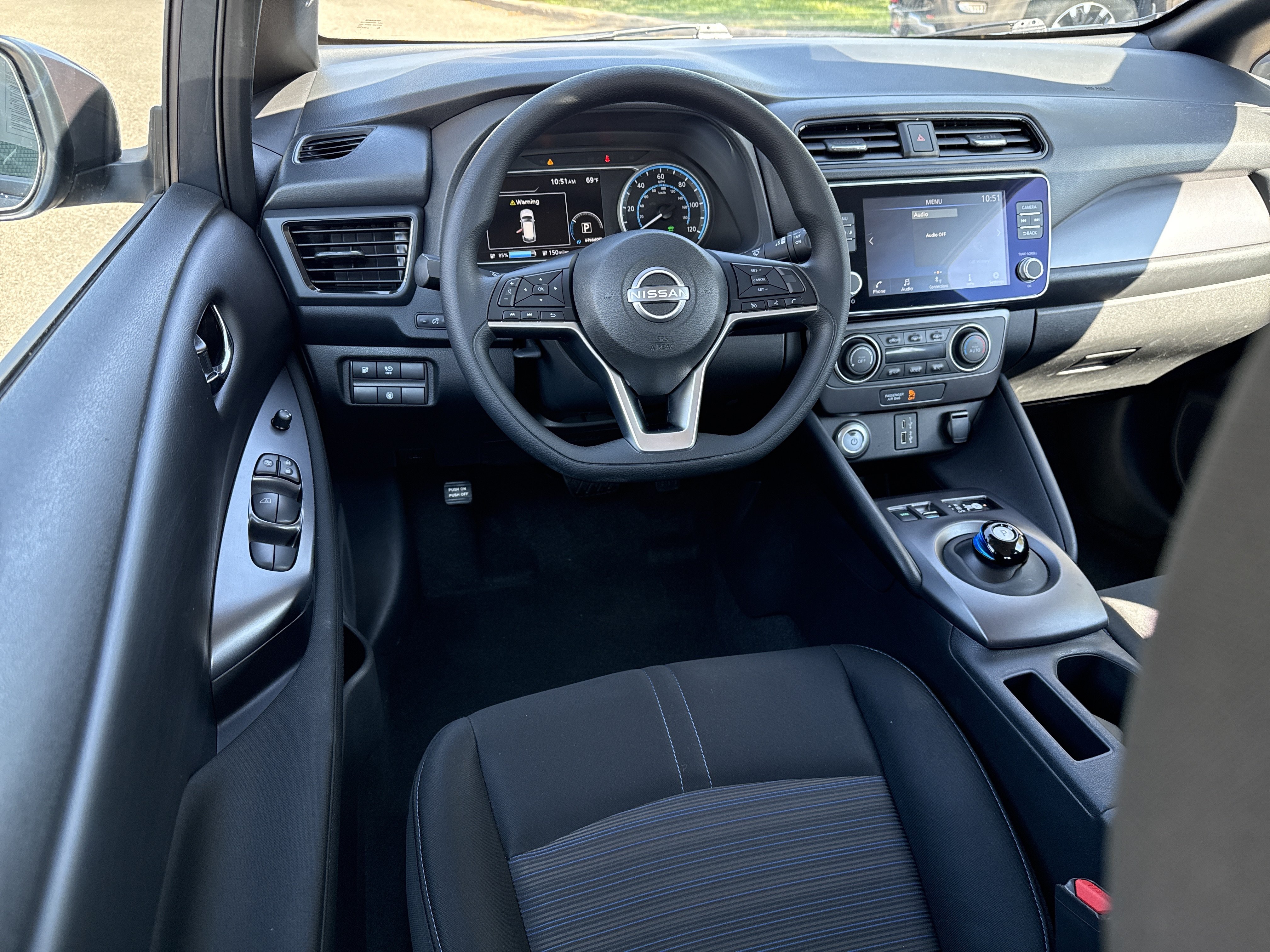 Certified 2025 Nissan Leaf S FWD image 13