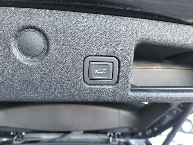 Used 2024 Chevrolet Equinox LT FWD image 23