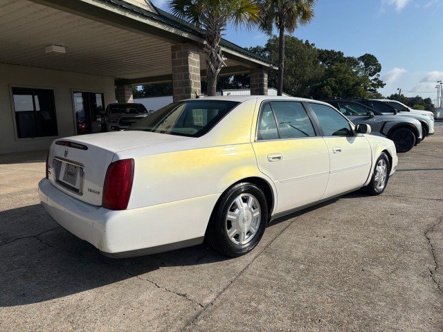 Used 2005 Cadillac De Ville w/ Equipment Group FWD image 4