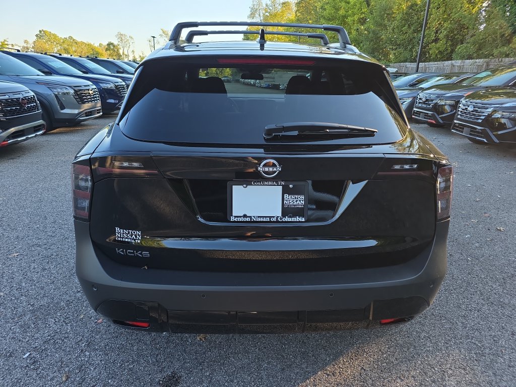 New 2027 Nissan Kicks SR w/ SR Premium Package FWD image 9