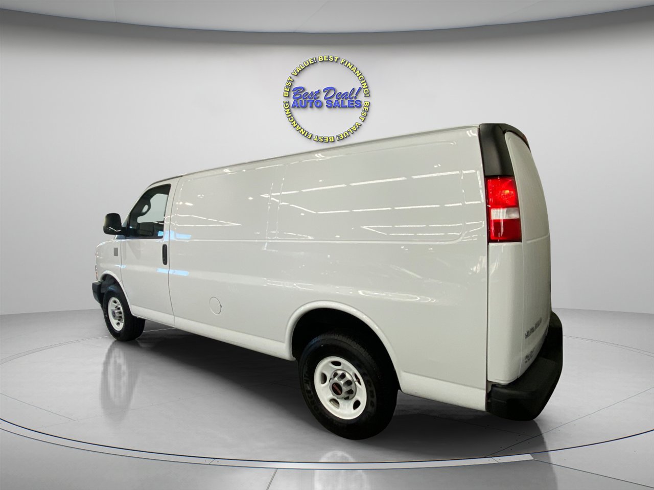 Used 2022 GMC Savana 2500 image 5