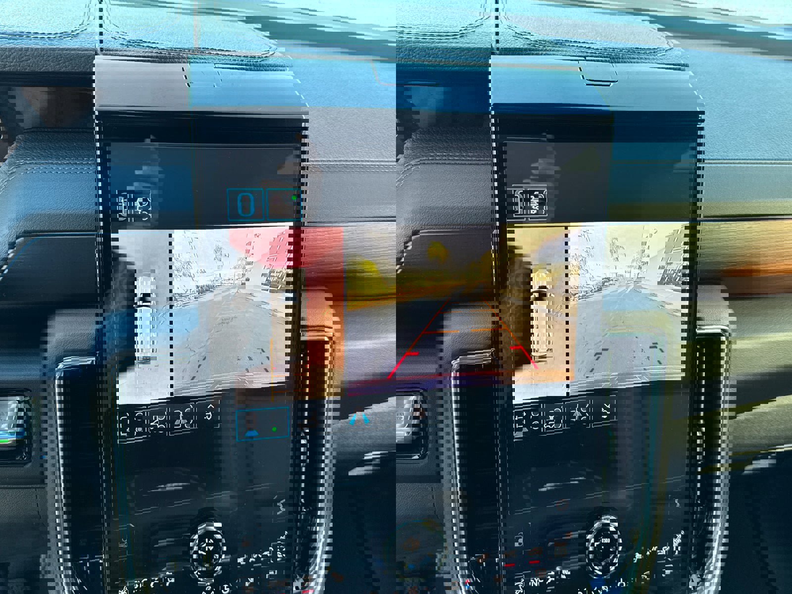 Certified 2025 GMC Yukon Denali image 37