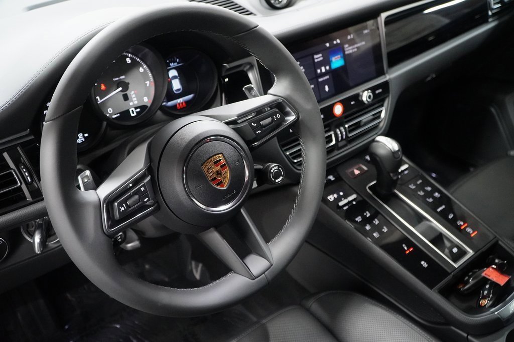 Used 2024 Porsche Macan S image 18
