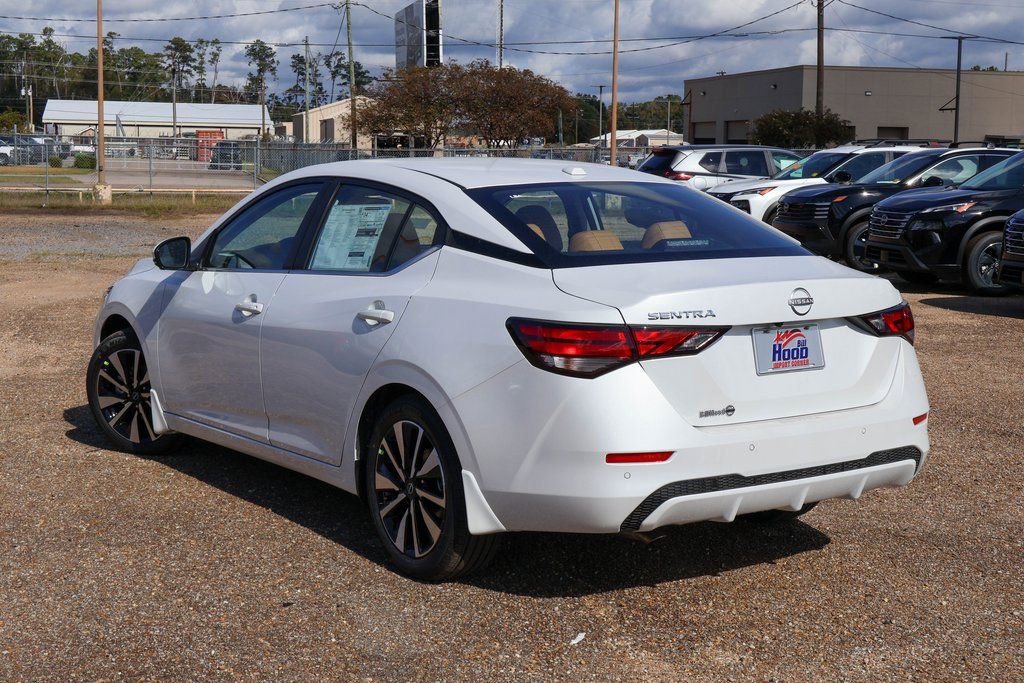 New 2025 Nissan Sentra SV image 2