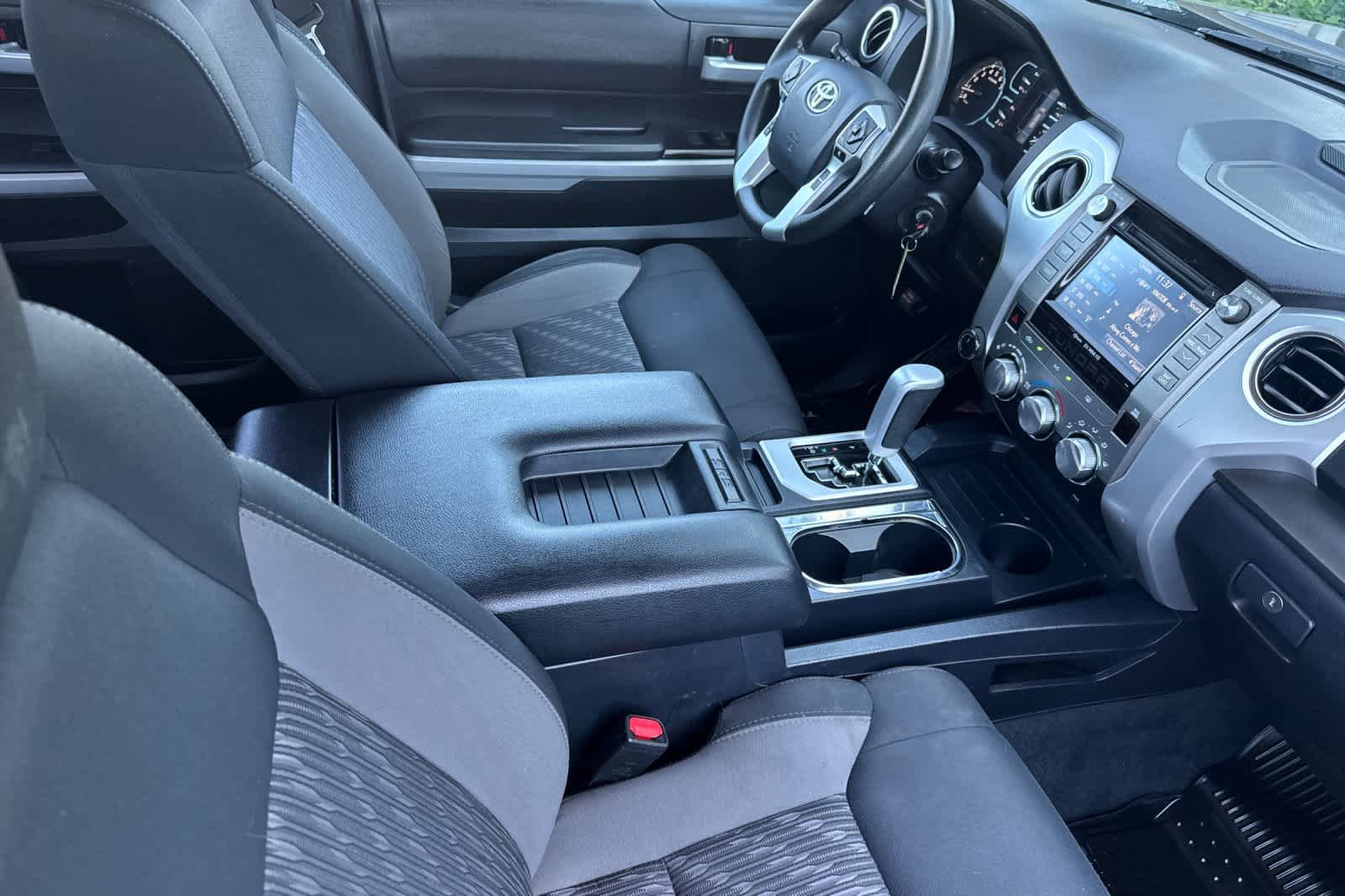 Used 2018 Toyota Tundra SR5 w/ SR5 Upgrade Package AWD/4WD image 15
