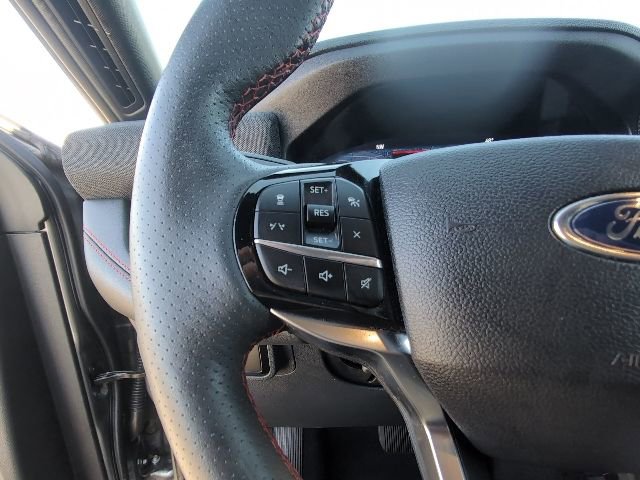 Used 2025 Ford Explorer ST-Line w/ ST-Line Street Pack image 14