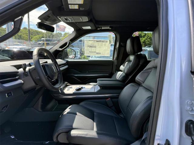 New 2025 Lincoln Navigator L Reserve w/ Jet Appearance Package image 14