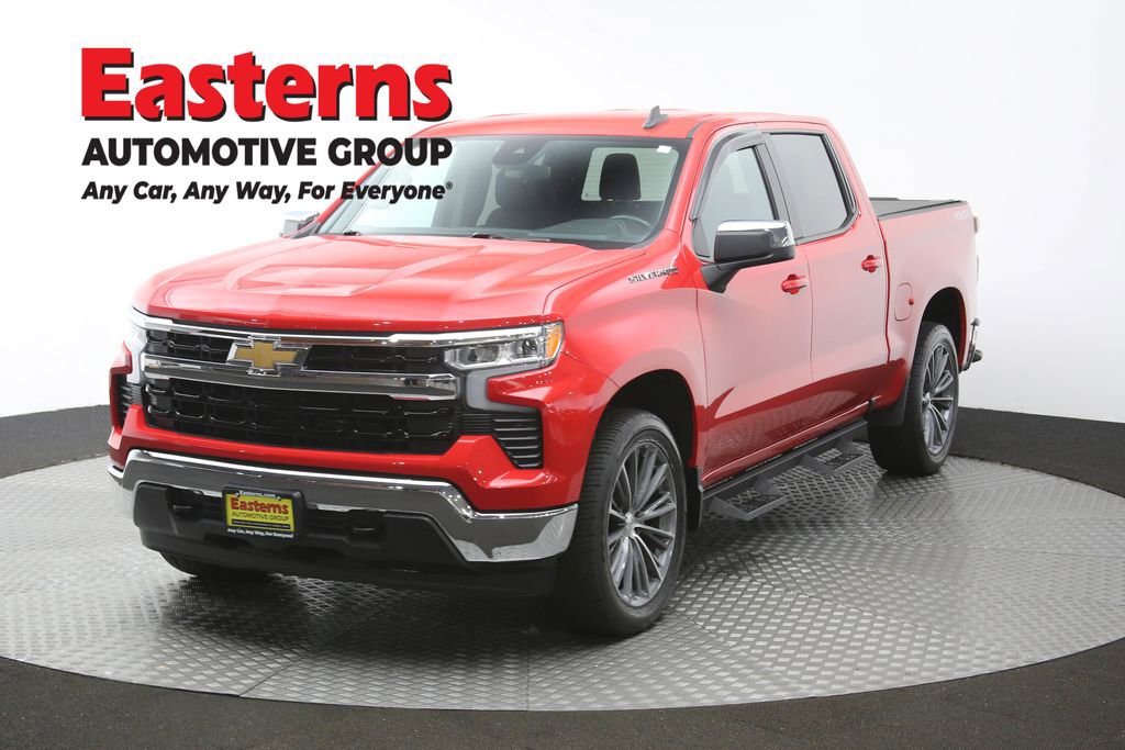 Used 2022 Chevrolet Silverado 1500 LT AWD/4WD image 1