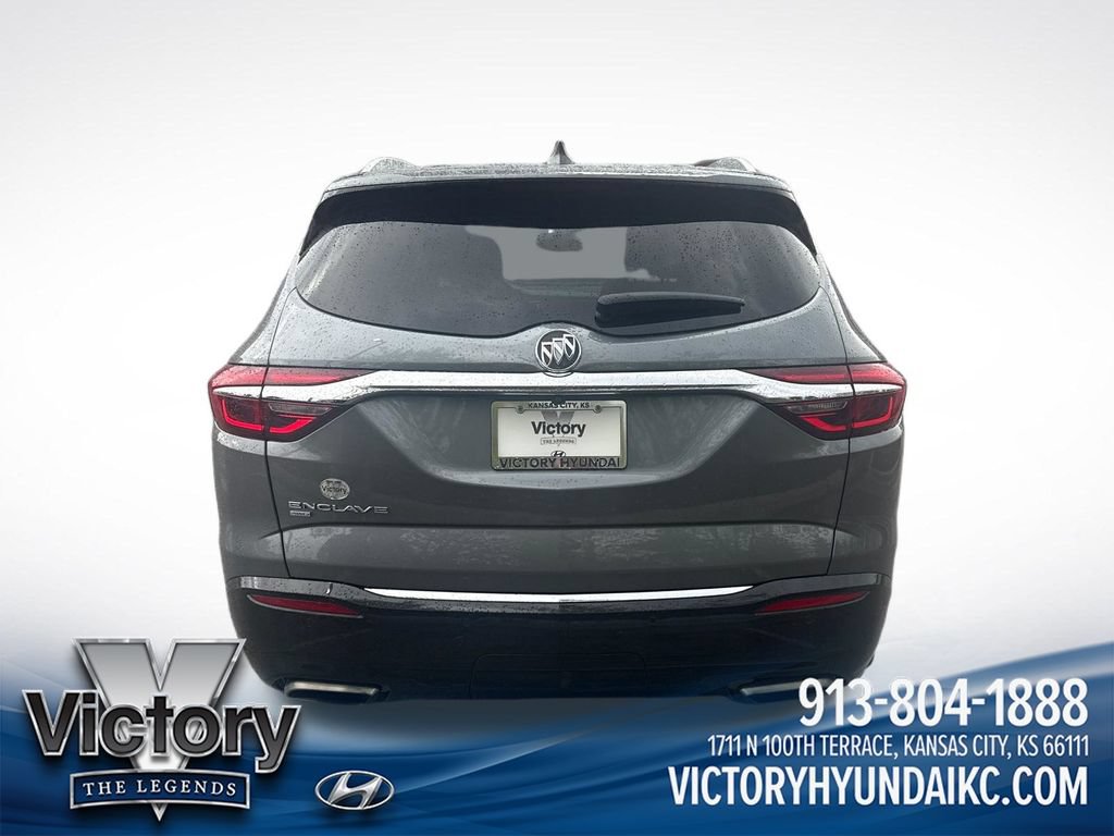 Used 2021 Buick Enclave Premium w/ Sun and Sites Package AWD/4WD image 4