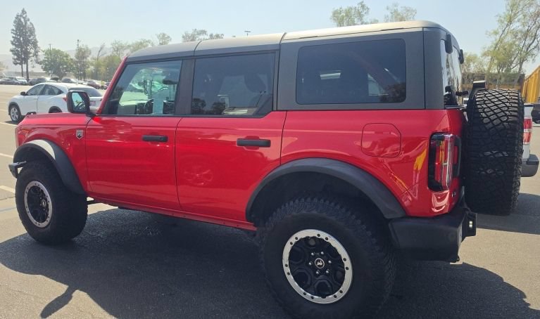 Used 2023 Ford Bronco Big Bend w/ Sasquatch Package AWD/4WD image 3