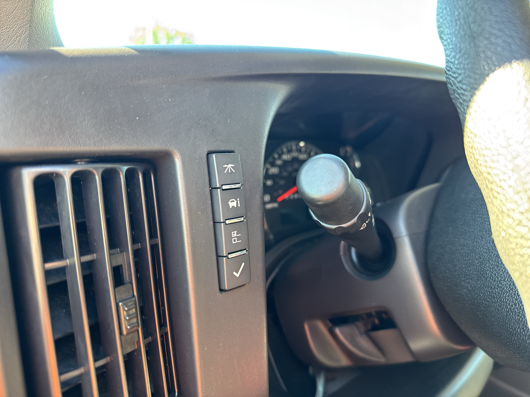 Used 2025 GMC Savana 2500 w/ Driver Convenience Package RWD image 10