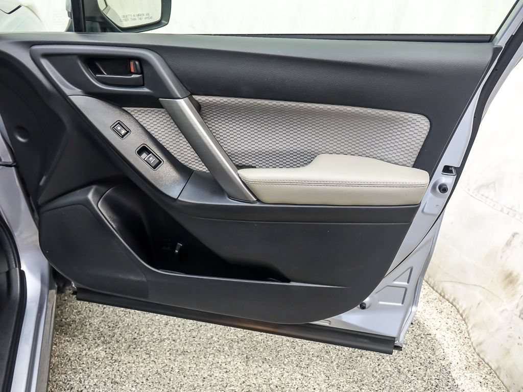 Used 2017 Subaru Forester 2.5i Premium AWD/4WD image 25