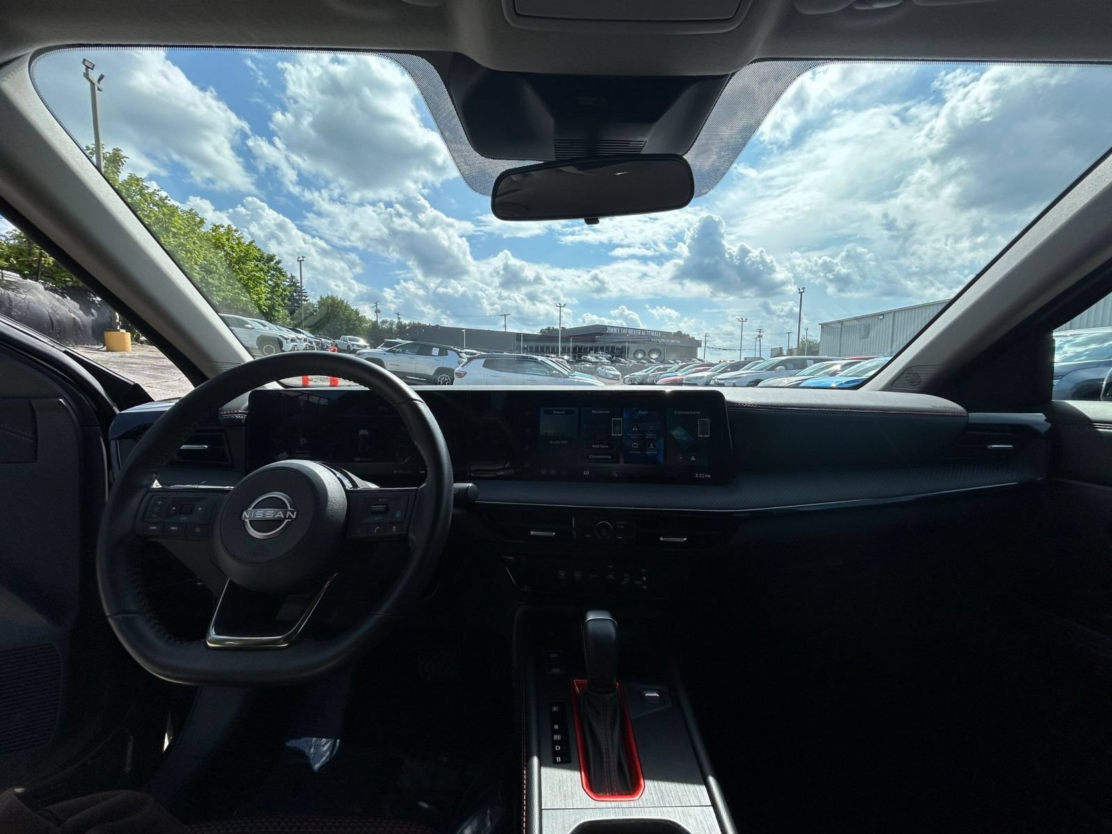 Used 2026 Nissan Kicks SR AWD/4WD image 28