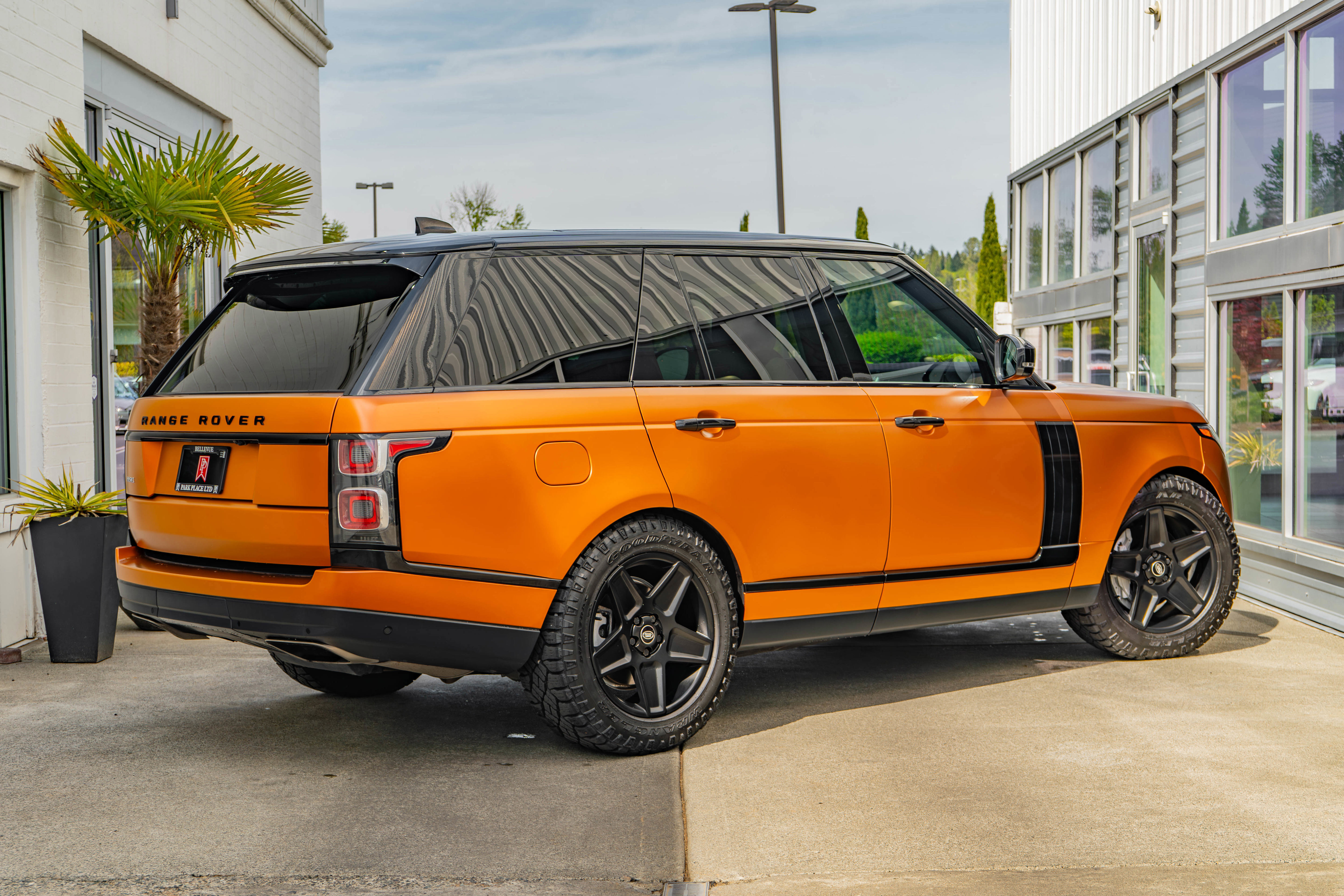 Used 2021 Land Rover Range Rover HSE AWD/4WD image 7