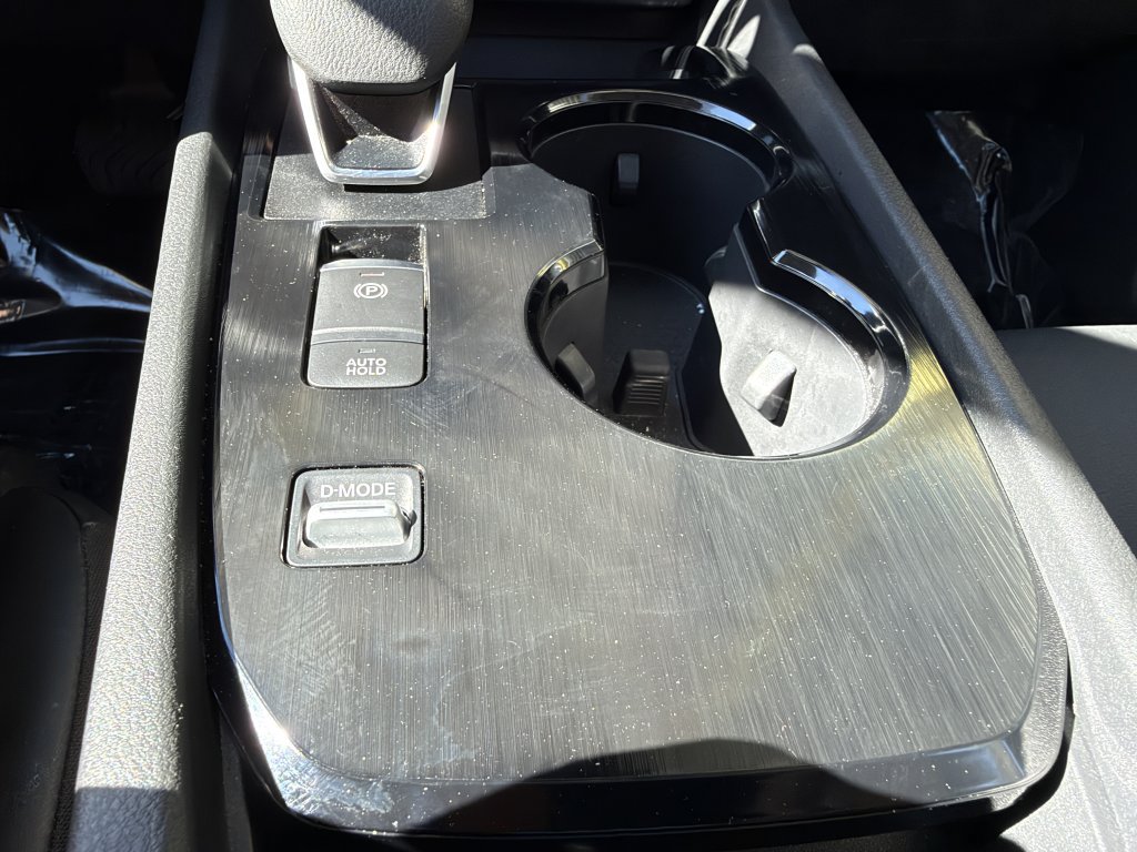 Used 2026 Nissan Rogue SV FWD image 24
