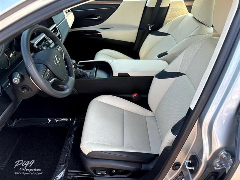 Used 2024 Lexus ES 350 Premium image 11