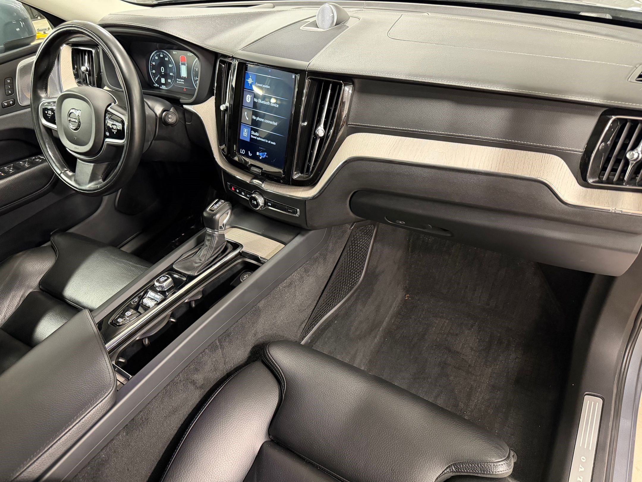 Used 2018 Volvo XC60 T6 Inscription w/ Convenience Package AWD/4WD image 50