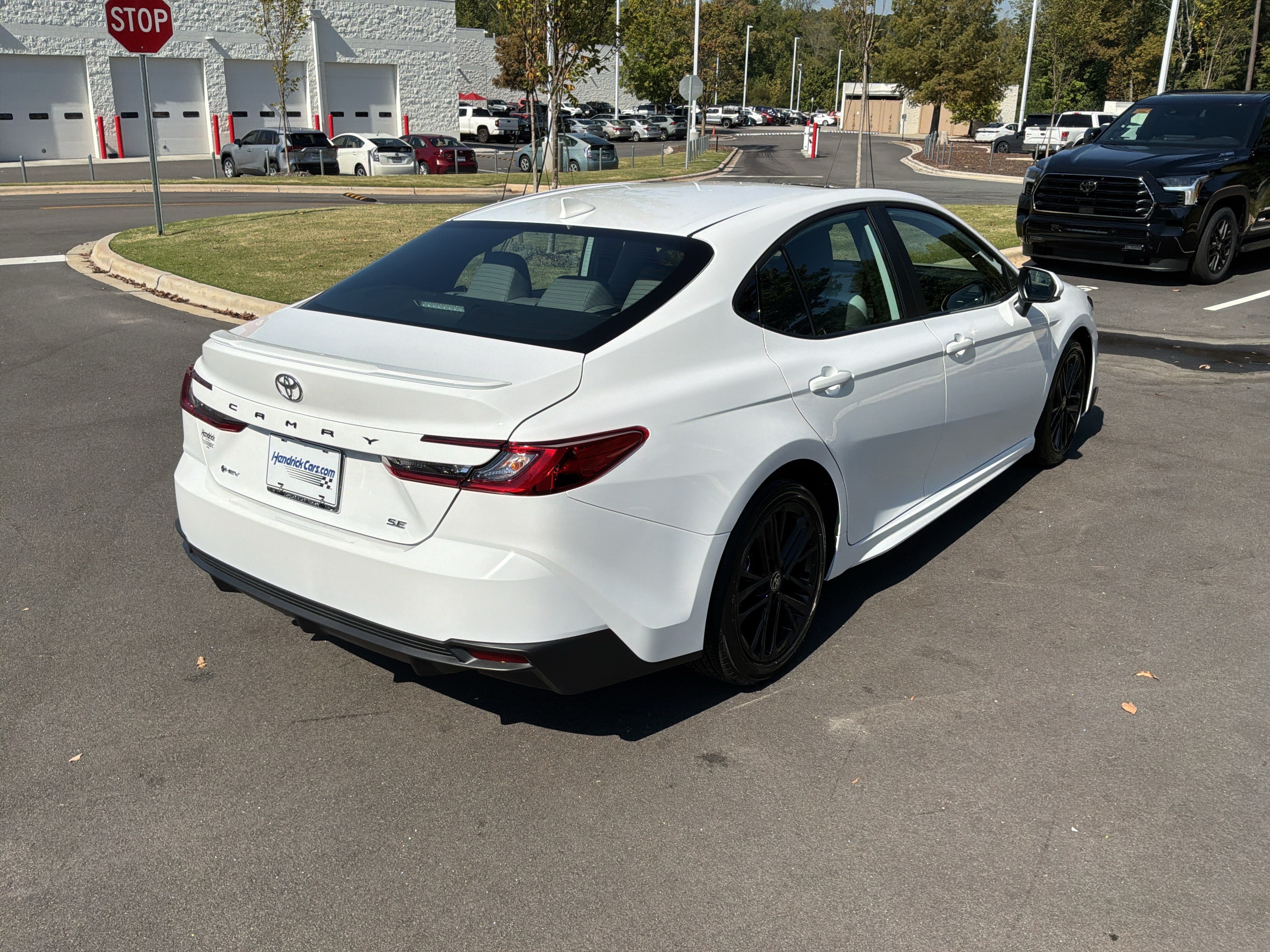 Used 2026 Toyota Camry SE w/ Multimedia Upgrade Package FWD image 10
