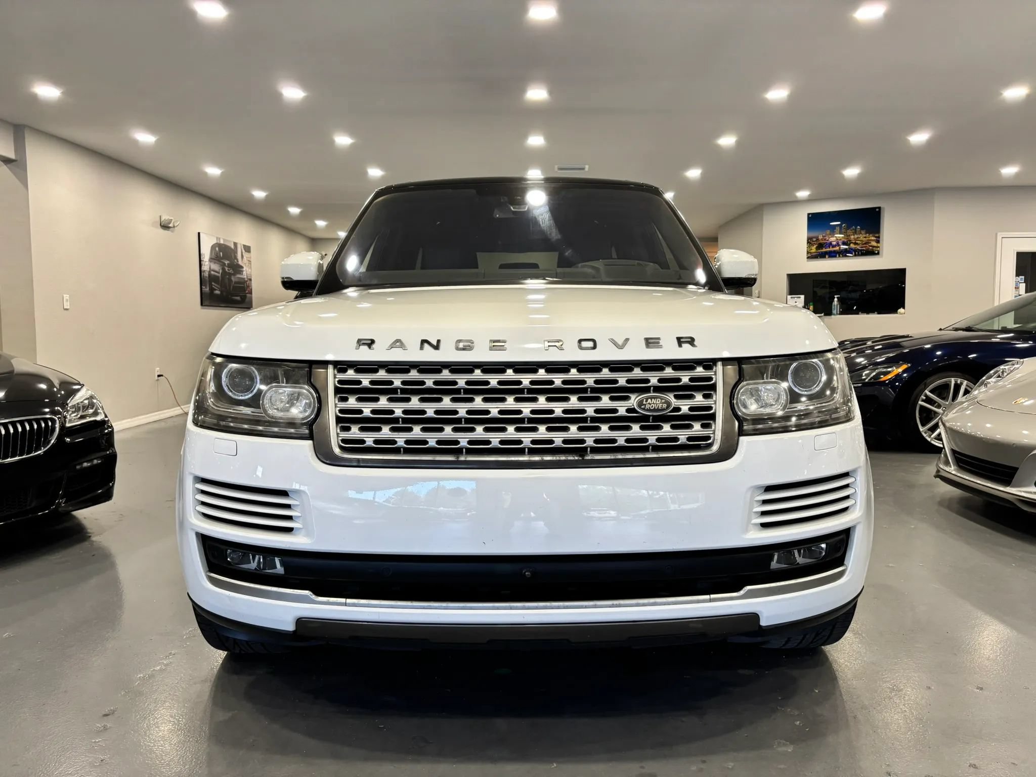 Used 2016 Land Rover Range Rover HSE AWD/4WD image 2