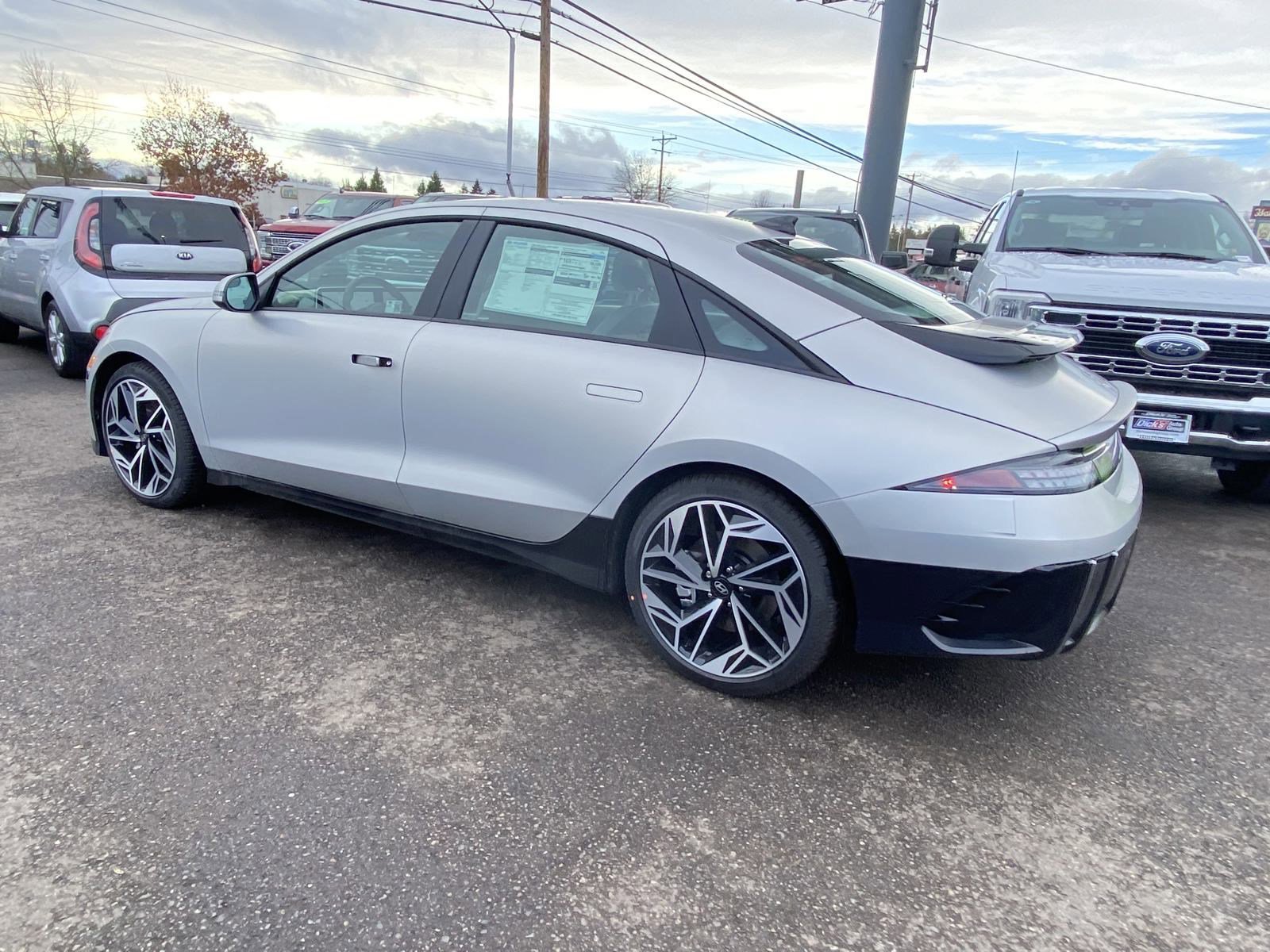 New 2025 Hyundai Ioniq 6 SEL AWD/4WD image 3