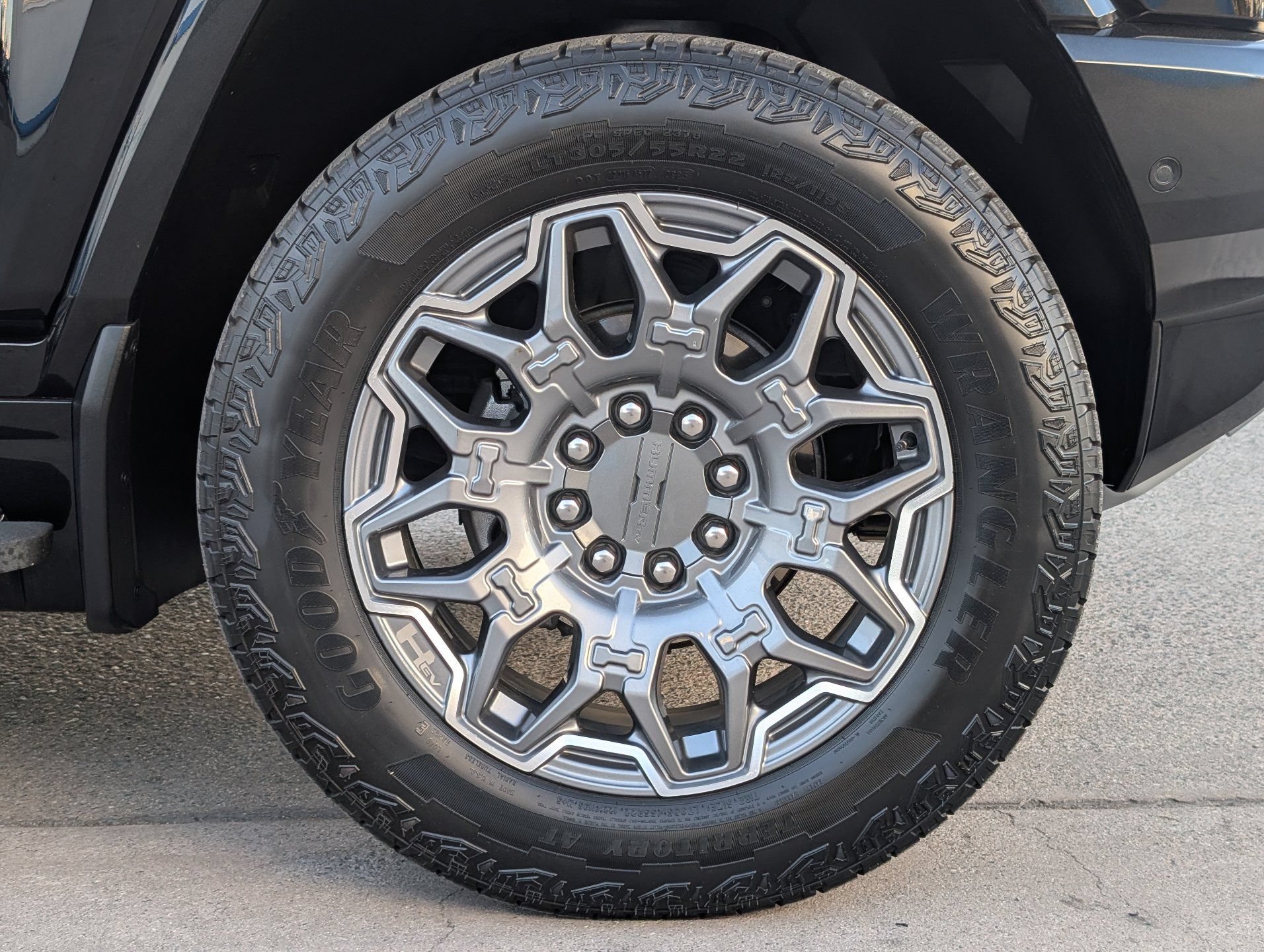 Used 2024 GMC Hummer EV 3X AWD/4WD image 6