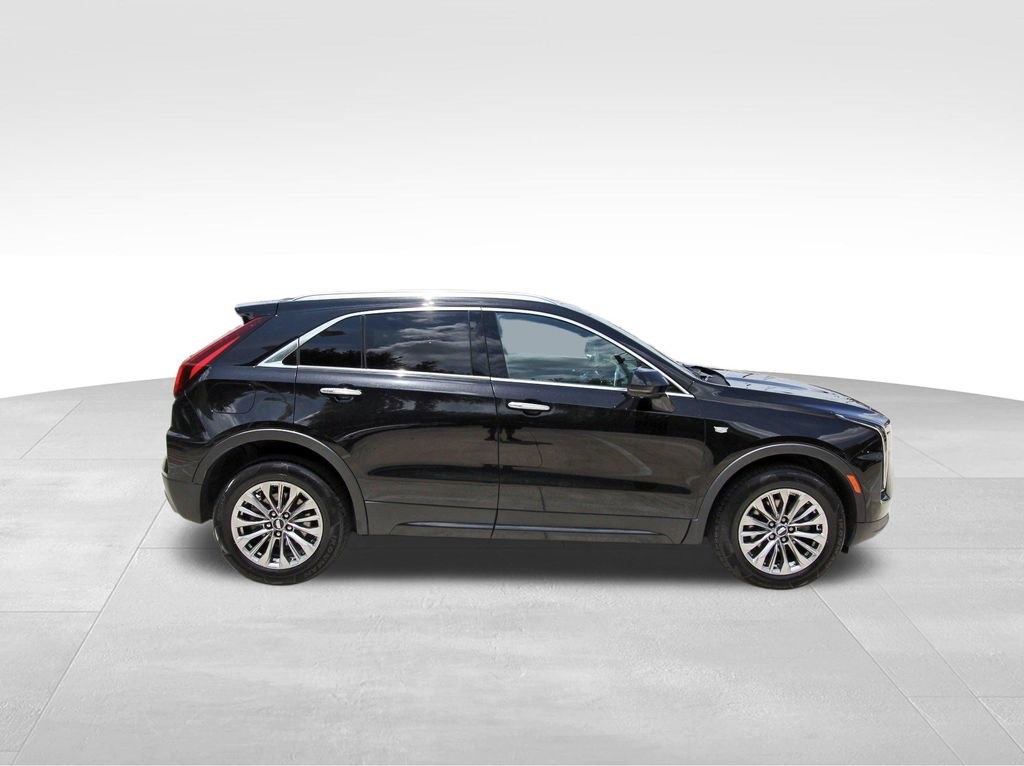 Certified 2025 Cadillac XT4 Premium Luxury FWD image 5