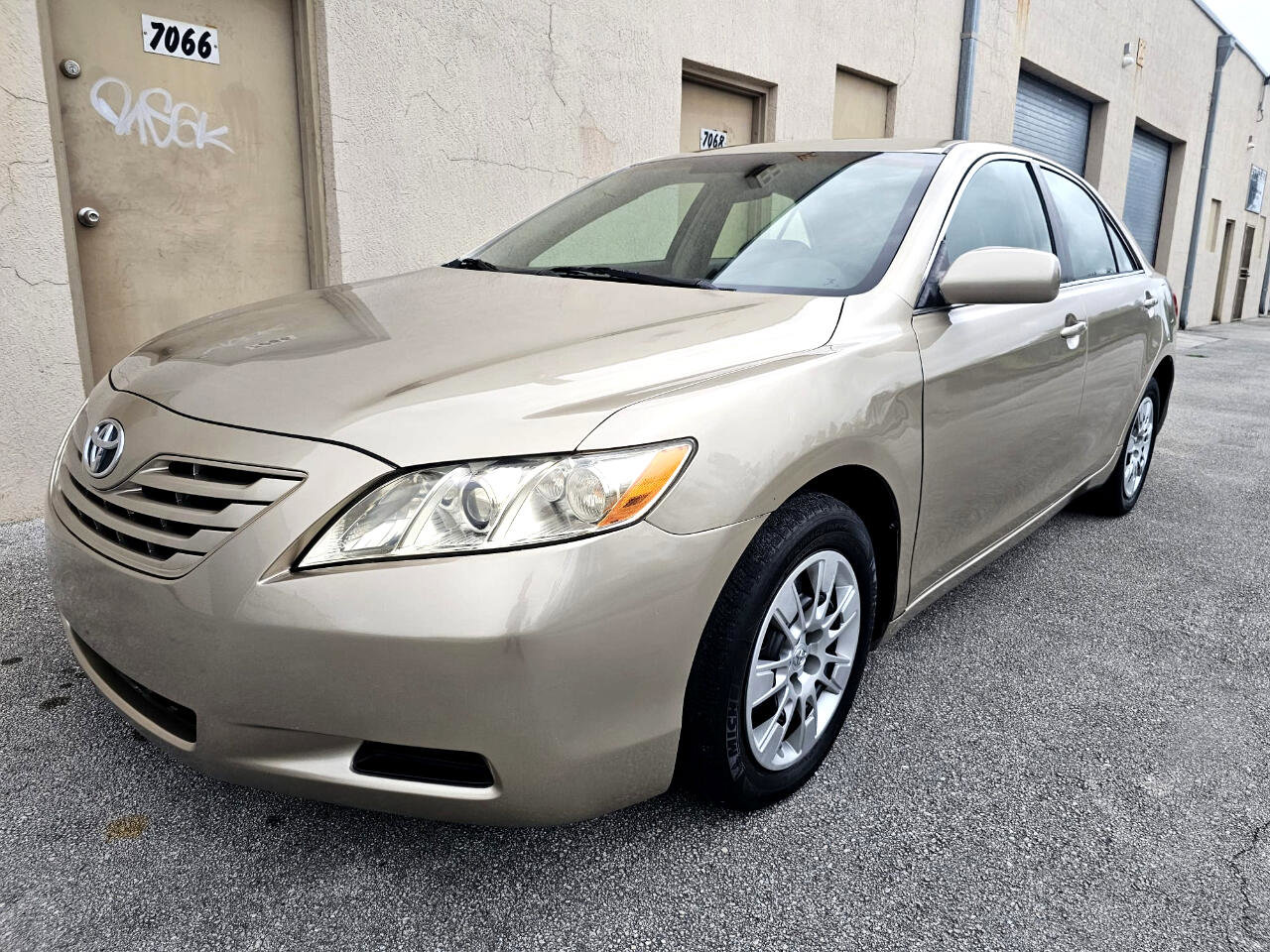 Used 2007 Toyota Camry LE image 16