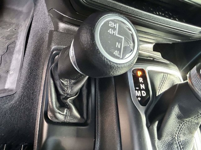 Used 2022 Jeep Wrangler Sport AWD/4WD image 27