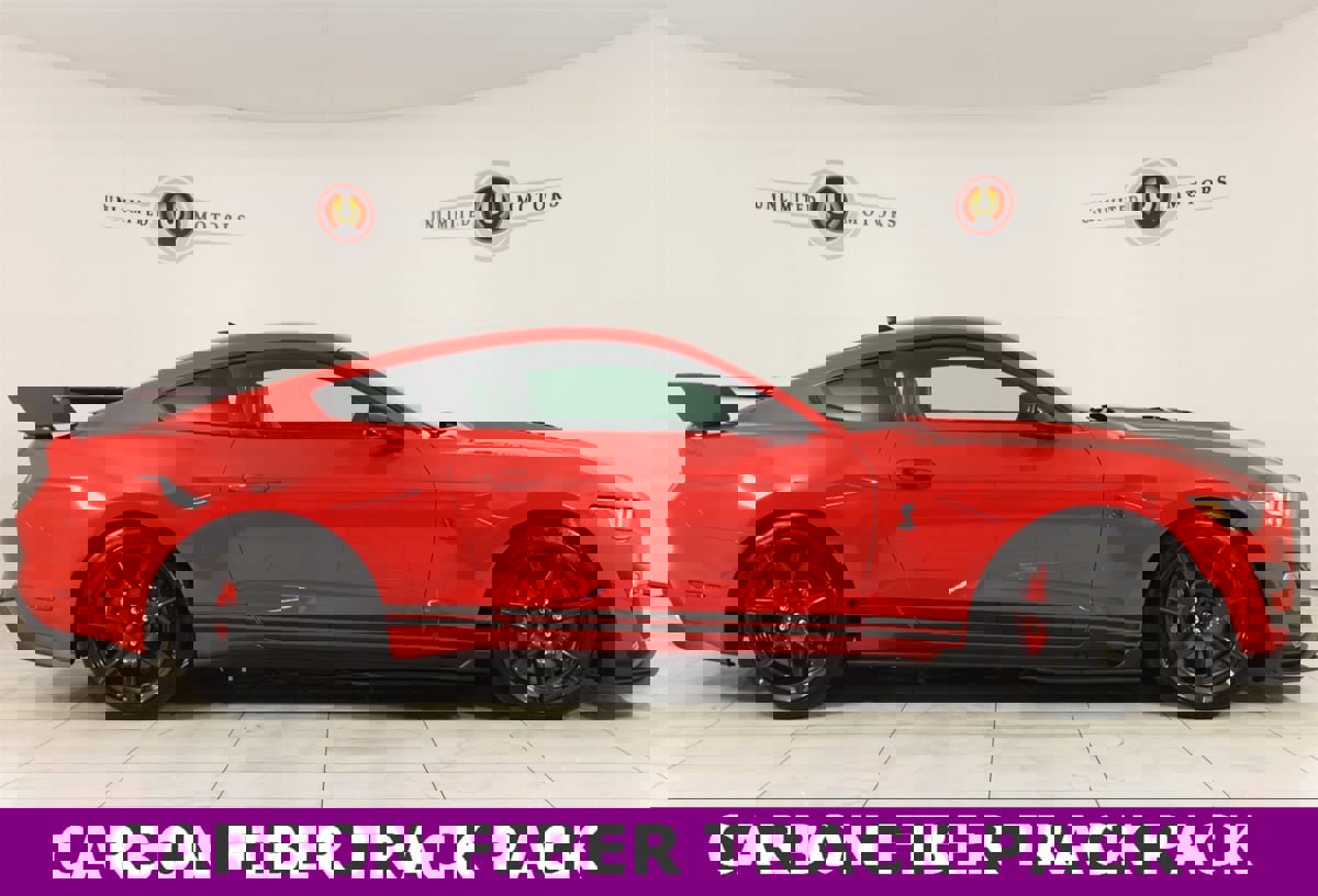 Used 2022 Ford Mustang Shelby GT500 w/ Carbon Fiber Track Pack image 2