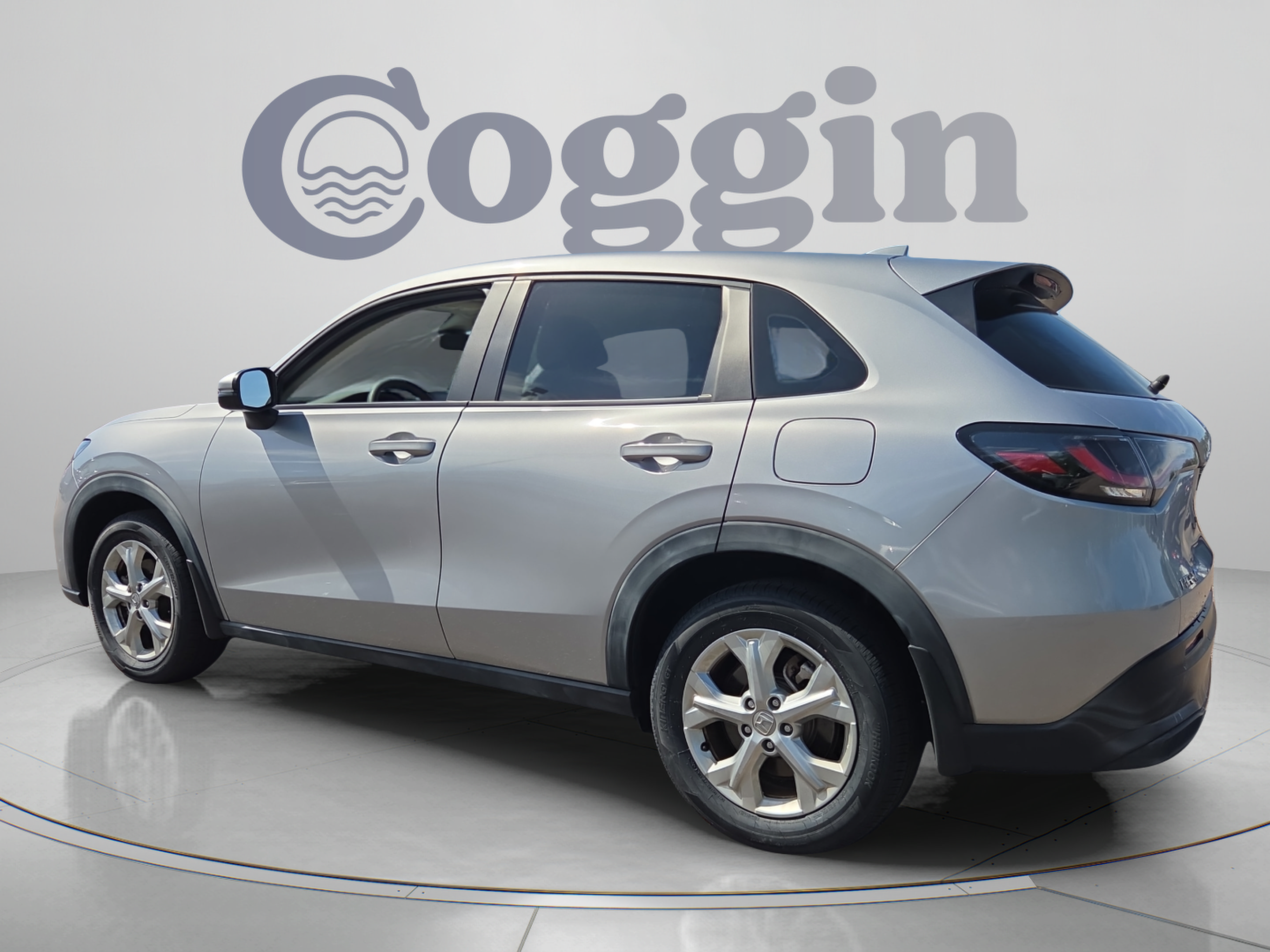 Certified 2023 Honda HR-V LX image 3