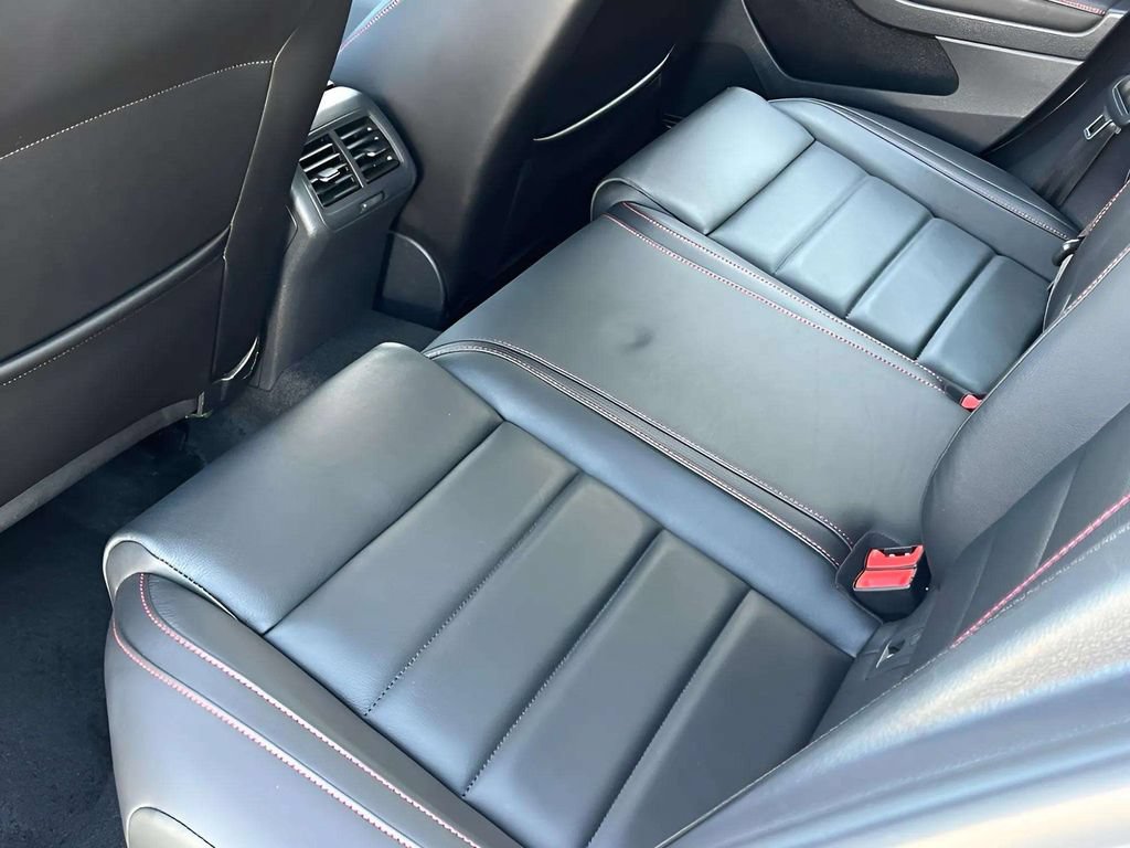 Used 2020 Volkswagen GTI SE FWD image 10