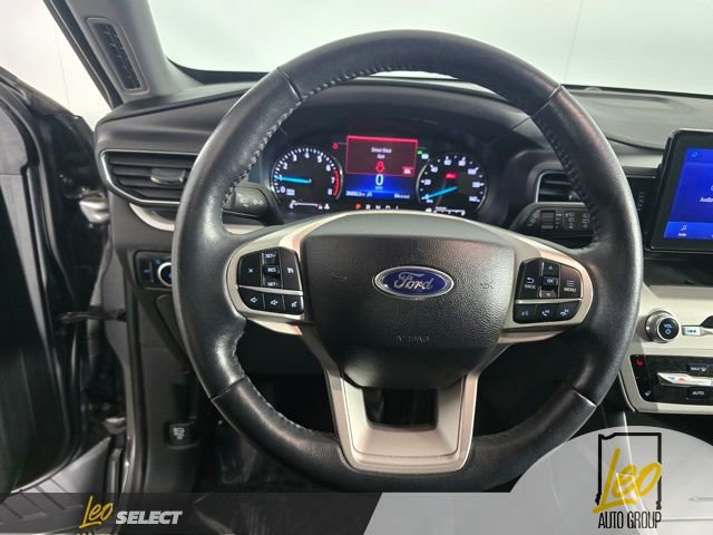 Used 2023 Ford Explorer XLT w/ Equipment Group 202A AWD/4WD image 12