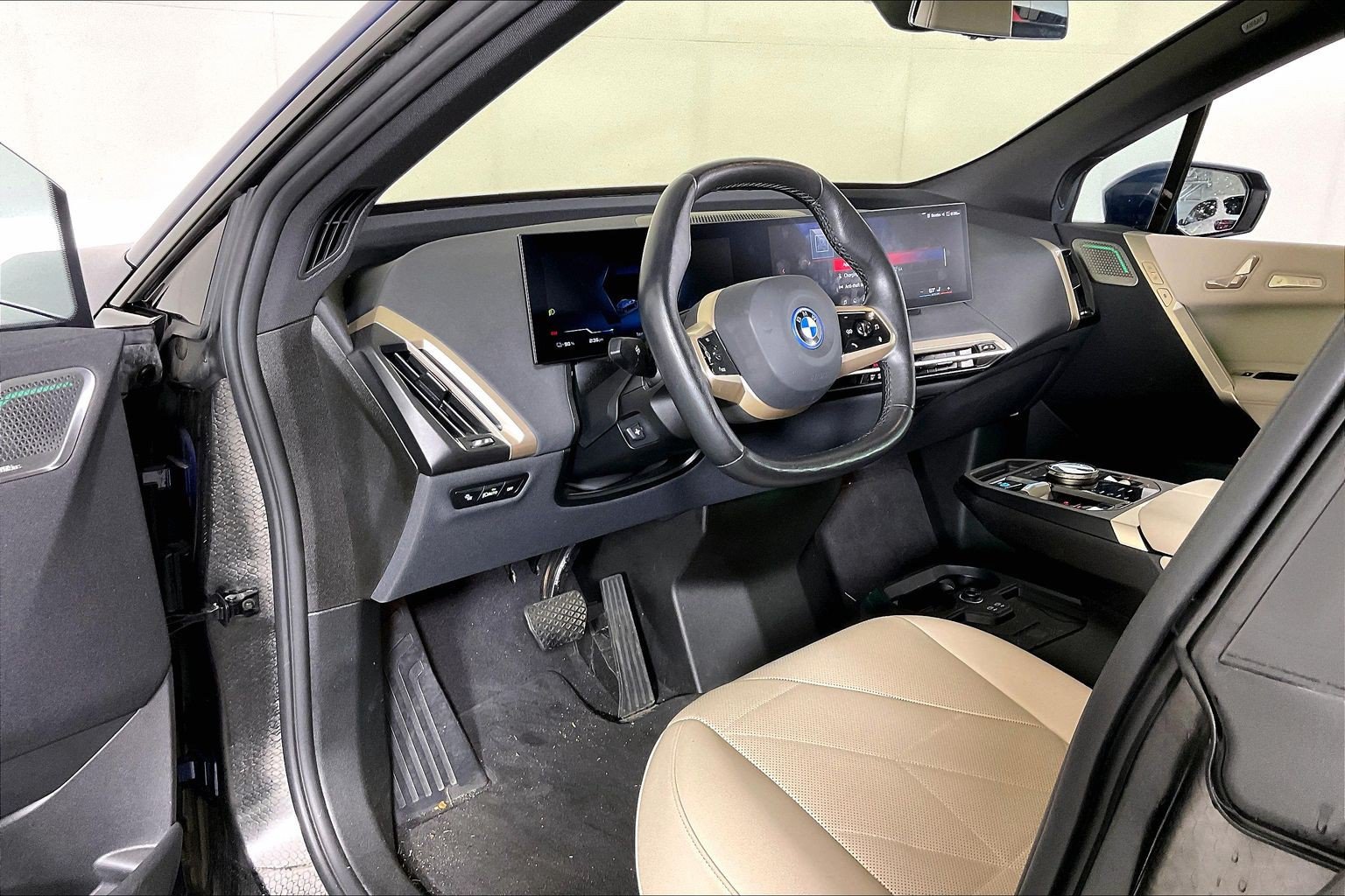 Certified 2024 BMW iX M60 AWD/4WD image 7